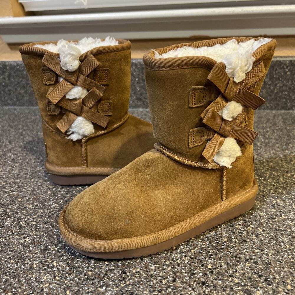 Koolaburra bu UGG Little Kids Toddler Size 10 Tan Bow Winter Boots Sherpa Lined